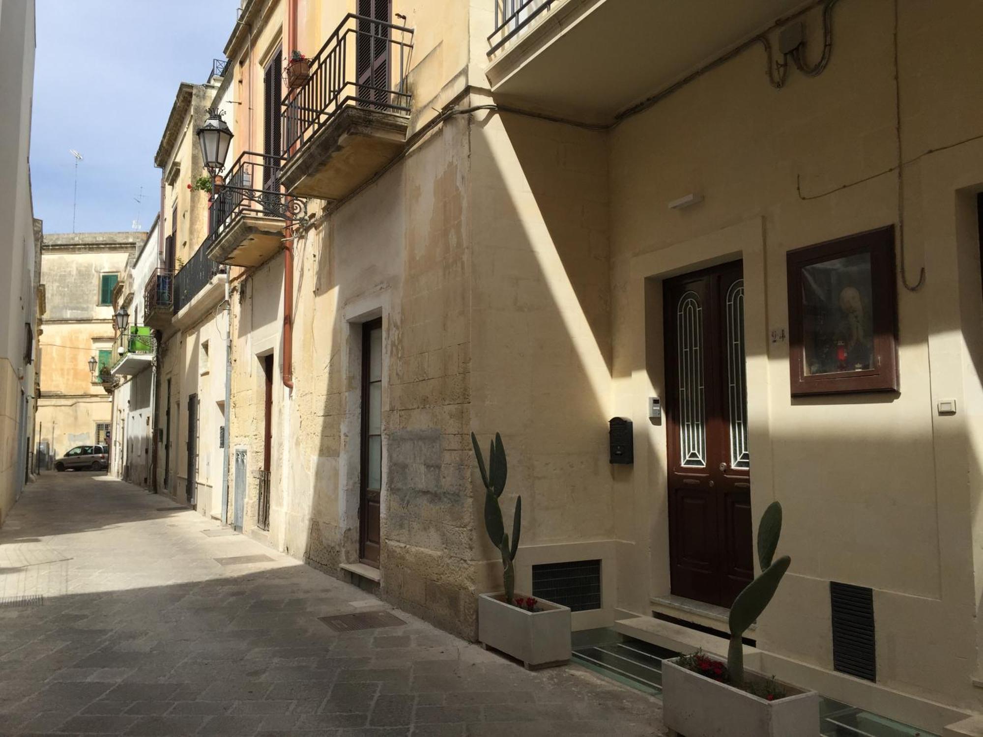 B&B Le Giravolte Lecce Exterior photo