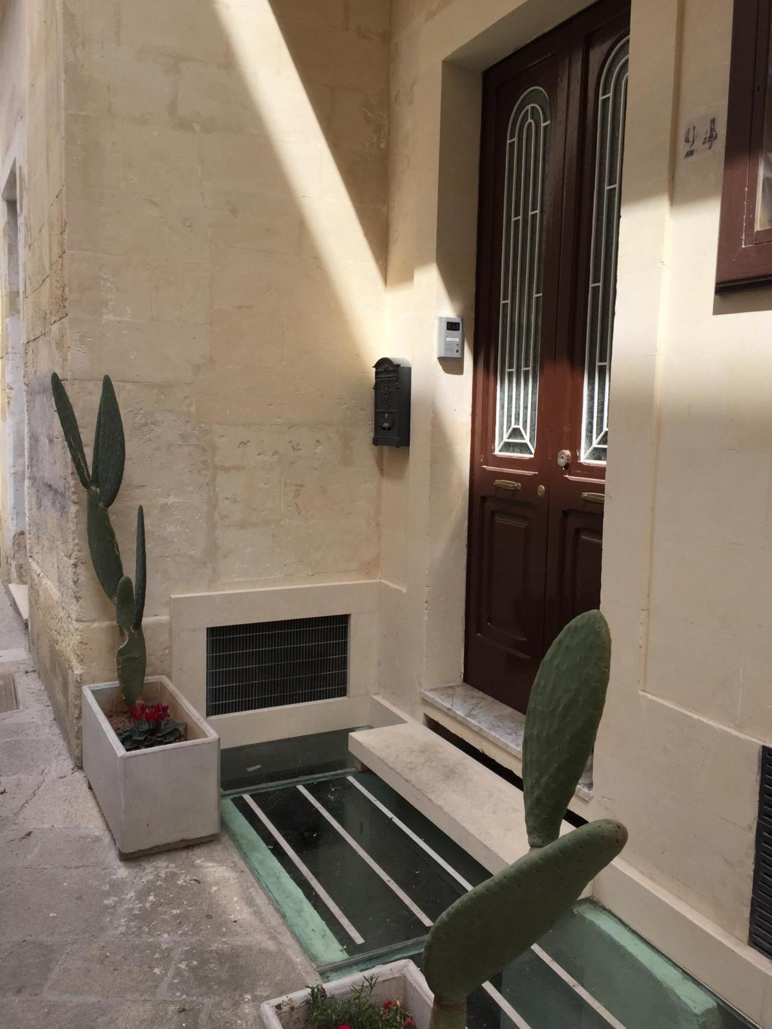B&B Le Giravolte Lecce Exterior photo