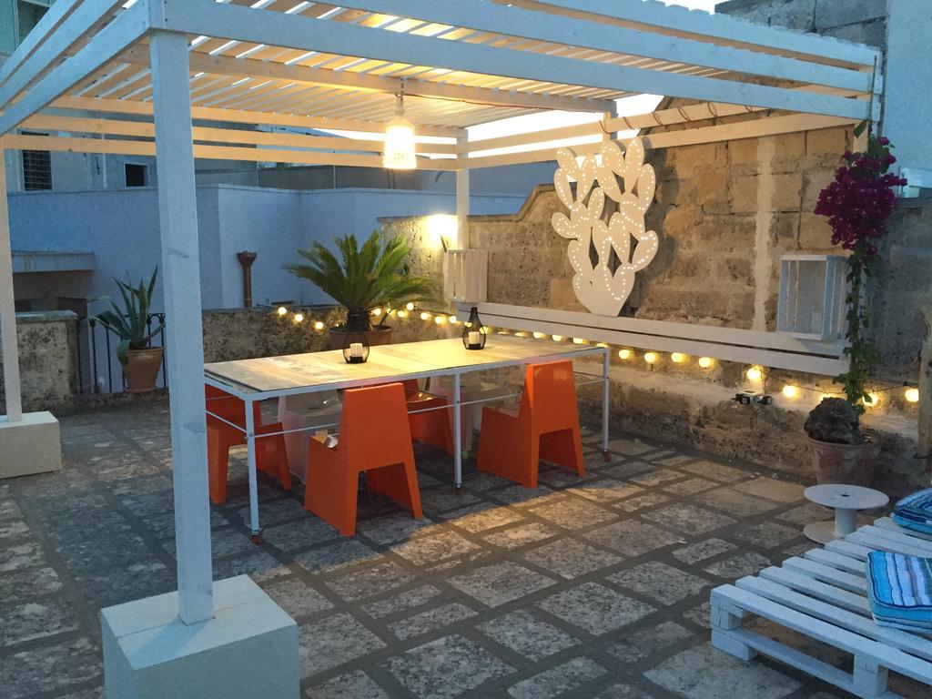 B&B Le Giravolte Lecce Exterior photo